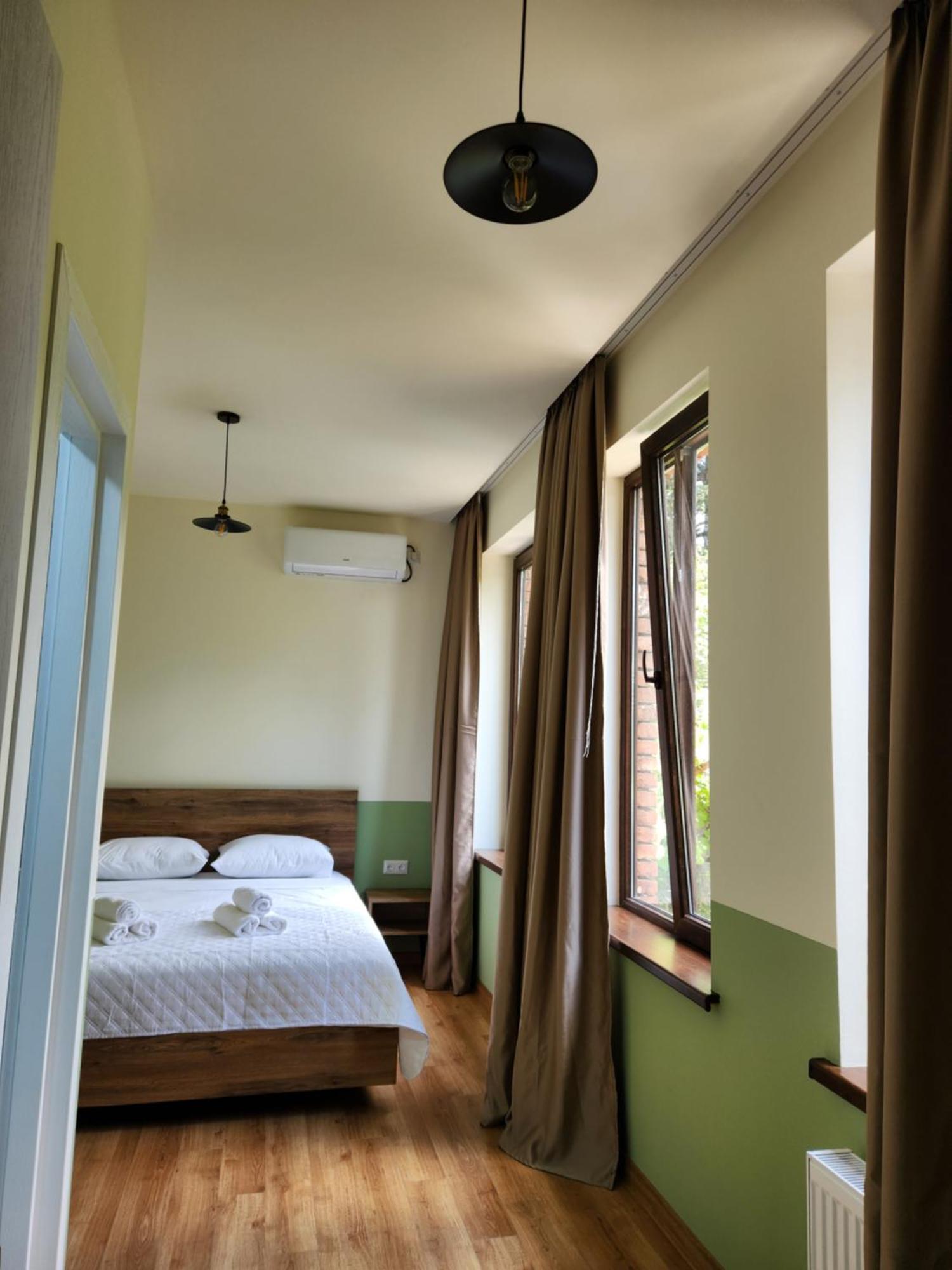 Dro Hotel Кутаиси Экстерьер фото