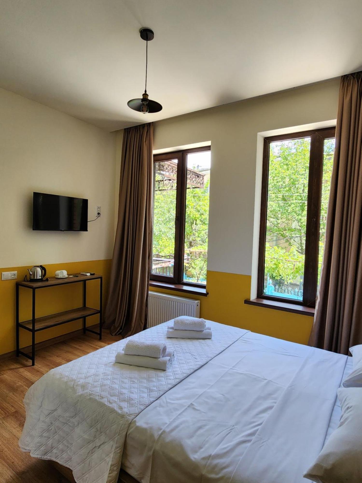 Dro Hotel Кутаиси Экстерьер фото